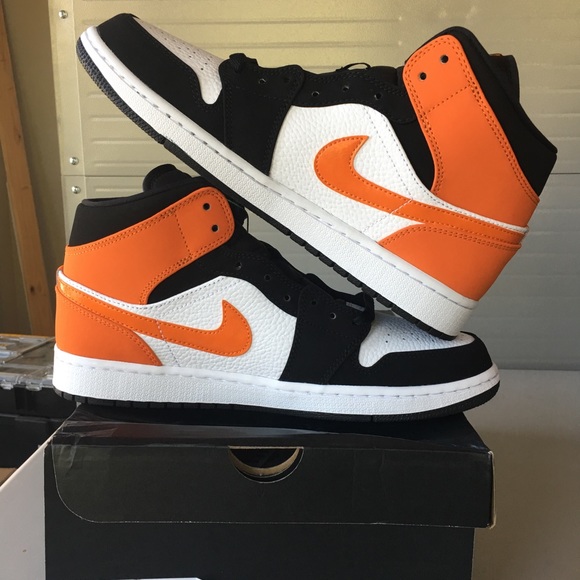 Nike Air Jordan 1 Mid Shattered Backboard - Picture 5 of 7